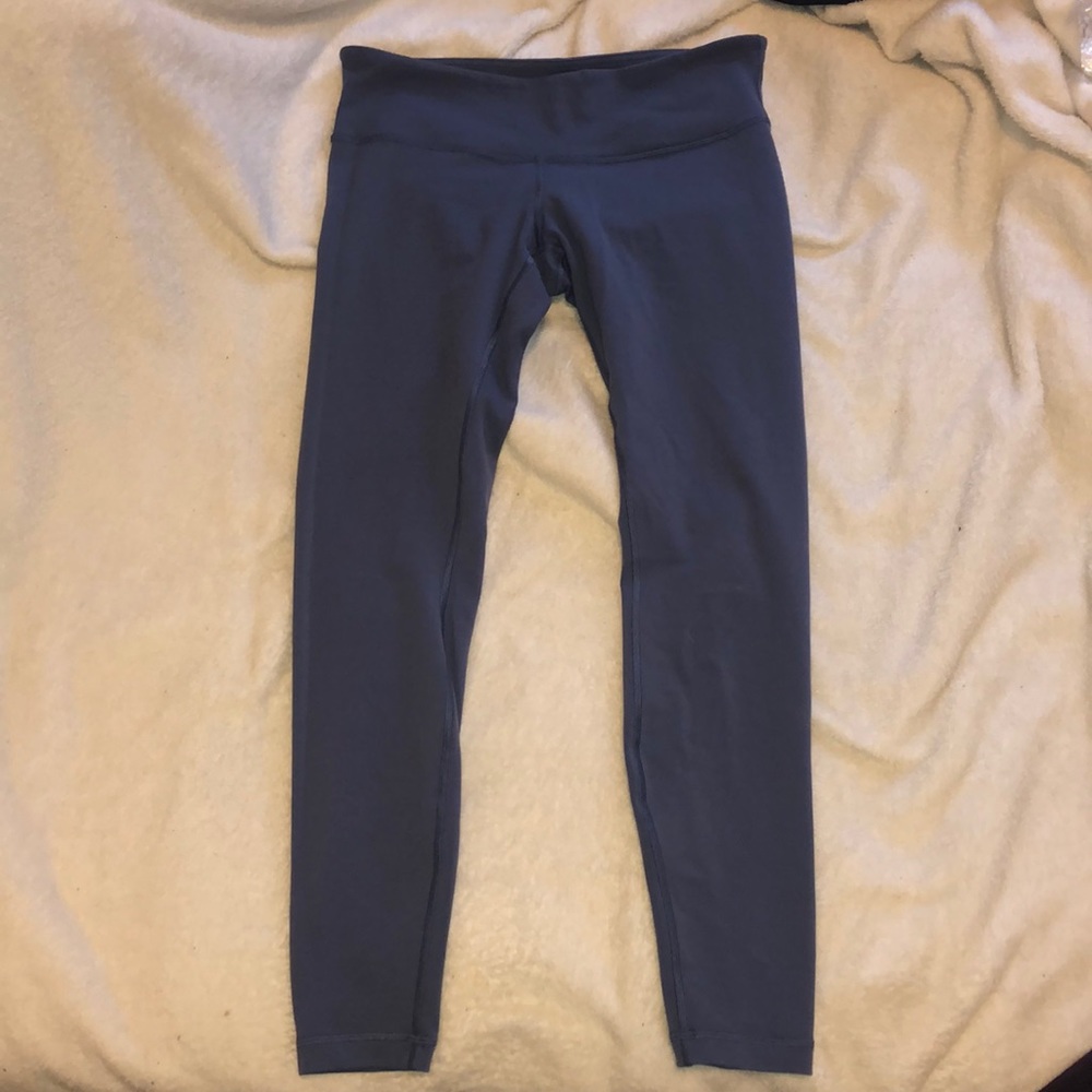 Light purple lulu lemon leggings never worn!